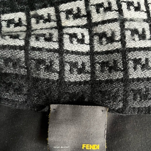 Fendi pattern scarff - Picture 2 of 5